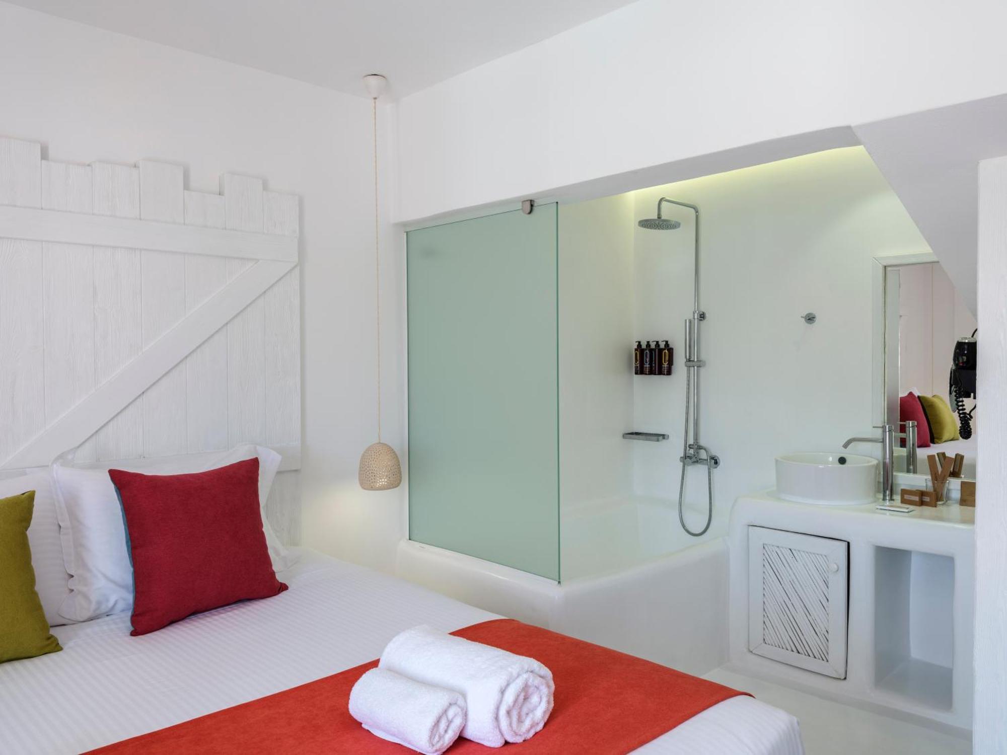 Chambre Double - Vue sur Piscine