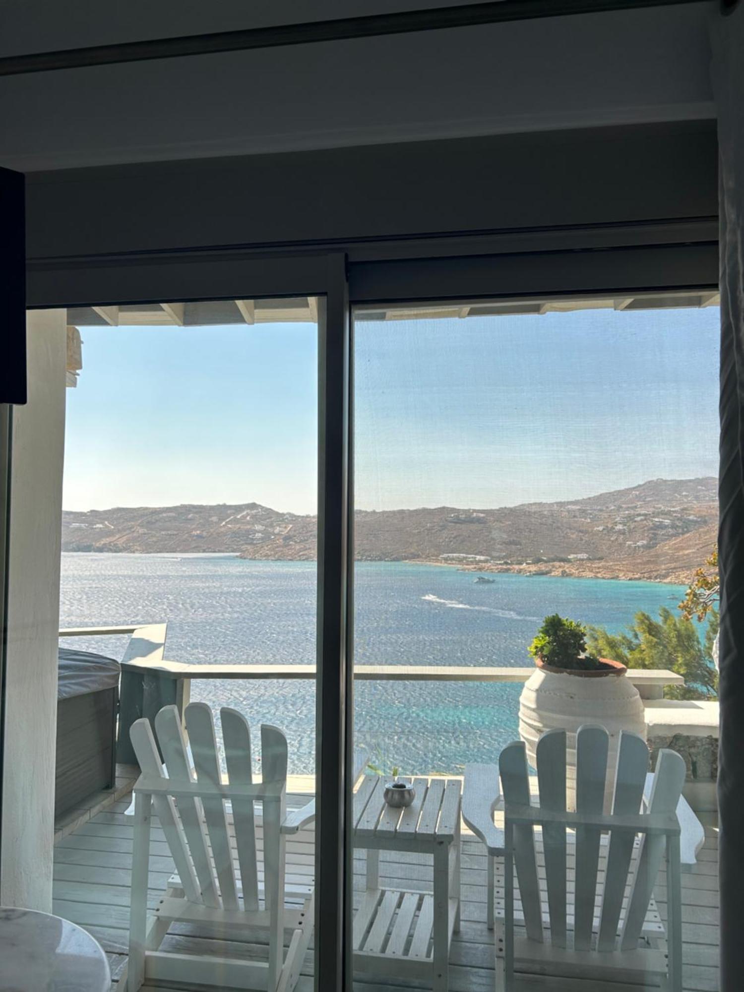 Junior Suite Outdoor Jetted Tub Sea View